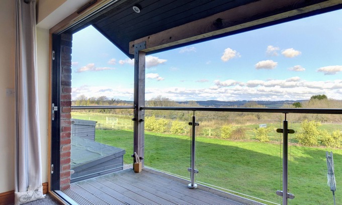 Barry House | Y Golomen - Two Bedroom House, Sleeps 4