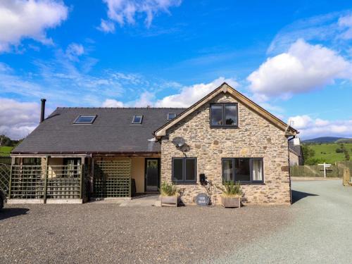 Oswestry House | Y Stabl The Stable