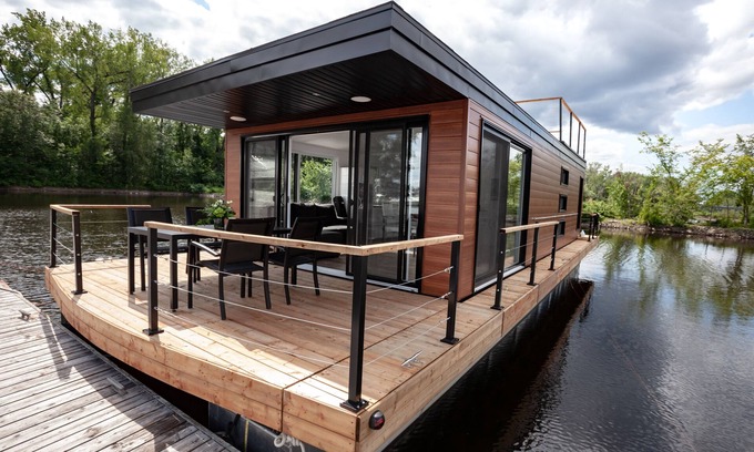 Mauricie House | Yacht Club de Trois-Rivières 1 - Maison flottante