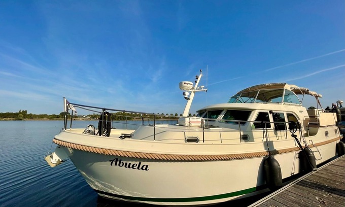 Brandt Boat Rental | Yacht/Houseboat Linssen GS 40.9 AC "Abuela"