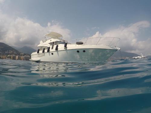 Alpes-Maritimes Boat Rental | Yacht Summertime 3 Bedrooms