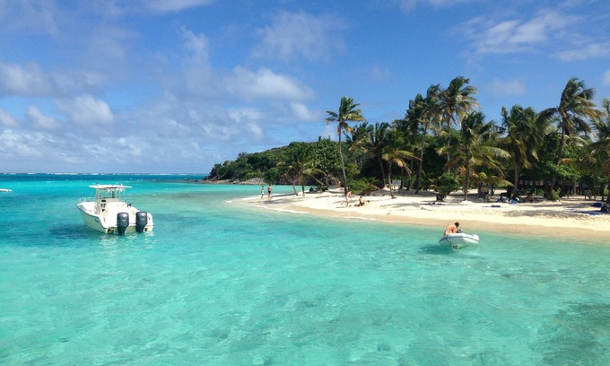 Rodney Bay Boat Rental | Yacht Yota Bellavita