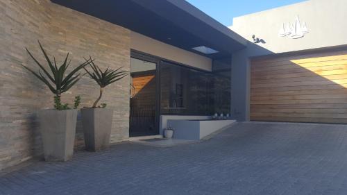 Linkside House | Yadah Guest House