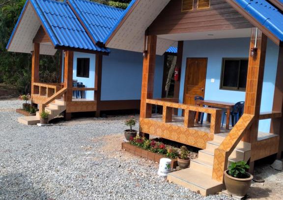 Khlong Khut Resort | Yahle Villa เยห์เล่วิลล่า