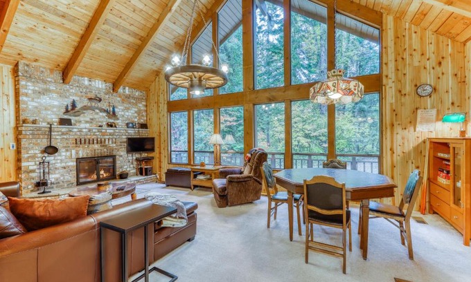 Elk Meadows House | Yakima River Cabin