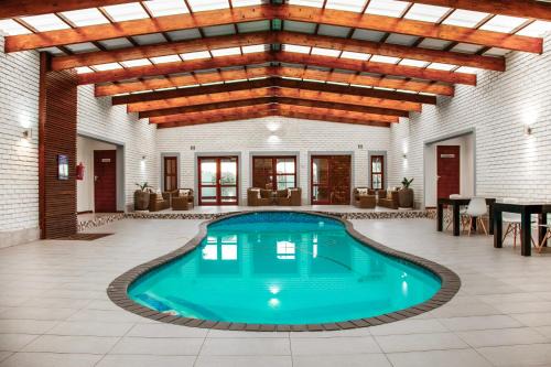 Emalahleni House | Yalla Yalla Boutique Hotel