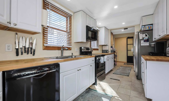 Bass River House | Yarmouth Escape with Pond Views & Modern Comfort