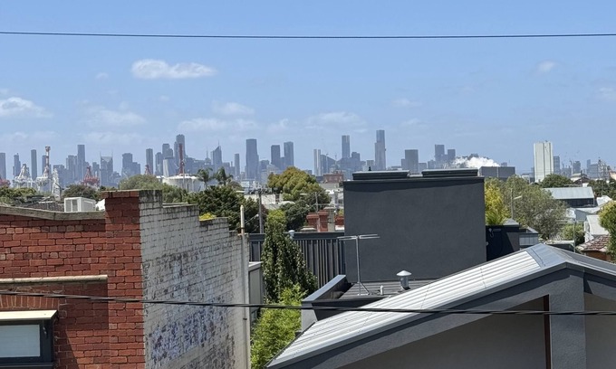 Yarraville Apartment | Yarraville Village apartment with panoramic views