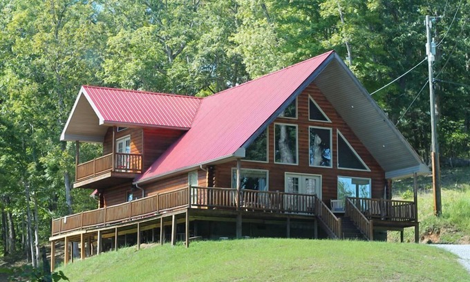 Adams Cabin | Yatesville Lake Premier Cabin Rental - Best Vacation Home in Eastern KY
