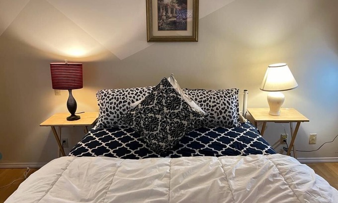 Fleetwood House | Year End Sale- Cheap n Beautiful Room Near Guildford Downtown in Metro Vancouver