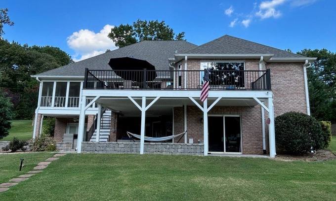 Lake Norman of Catawba House | Year-round Family fun on the water