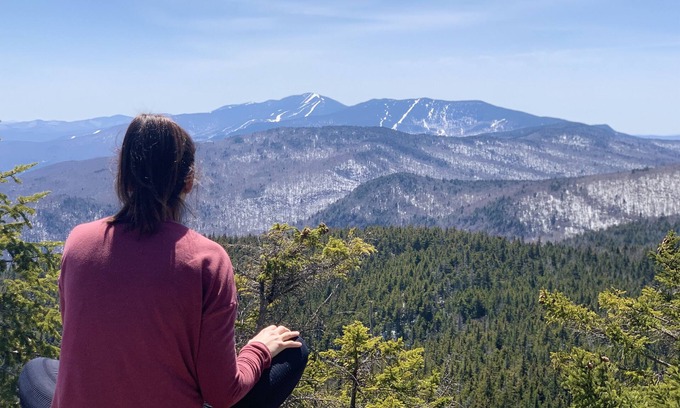 Warren Condo | Year Round Green Mountain Escape - Ski - Swim - Tennis - Hike - Golf