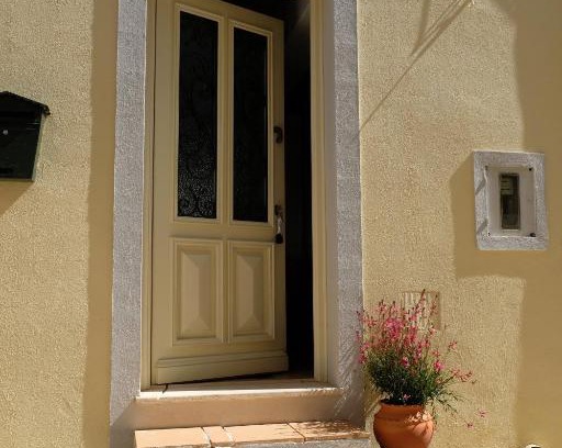 Boliqueime Apartment | Yellow House - Checkinhome