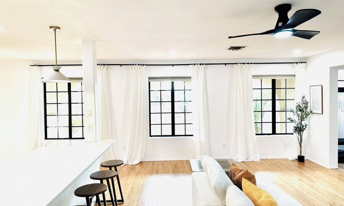 Shadow Hills House | YELLOW HOUSE: Modern Luxe Charm