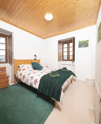 Moitas House | Yellow House - Casa Amarela
