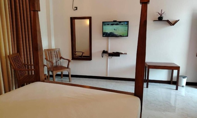 Kahangama Apartment | YELLOW SAPPHIRE SUITE