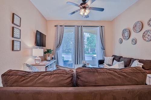 Windsor Hills Apartment | Yellow Starfish