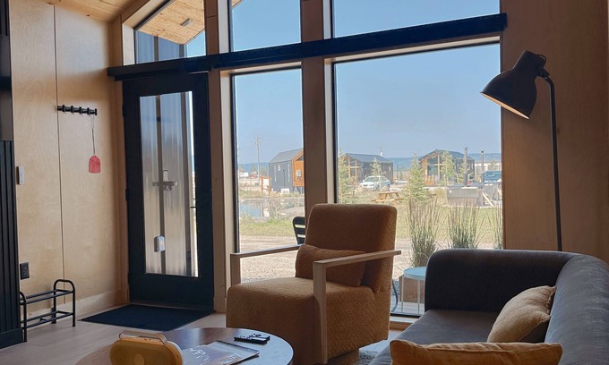 Last Chance Cabin | Yellowstone Peaks Hotel