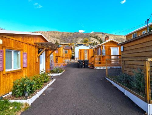 Gardiner House | Yellowstone's Treasure Cabins