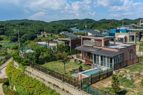 Yeoncheon Villa | Yeoncheon Bowbow Aegyeon Pension