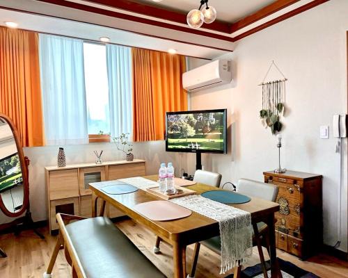 Yeonnam-dong Apartment | Yeonnam Forest Road Stay - OPEN Hongdae,Shinchon