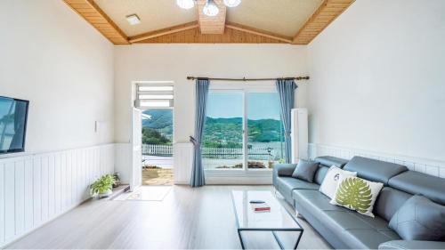 Yeosu House | Yeosu Sky Pension