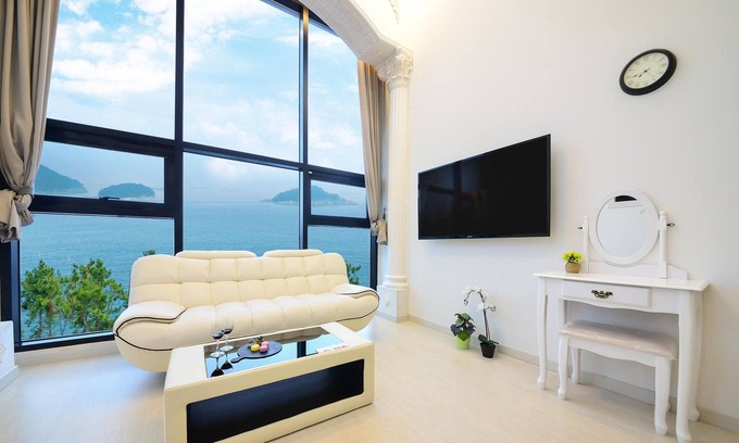 Musilmok House | Yeosu Tivoli Pension