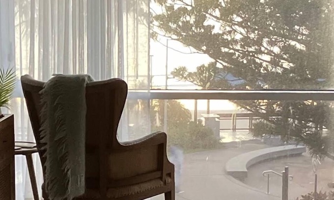 Yeppoon Apartment | YEPPOON CBD UNIT9 Opposite Beachfront with Ocean Views
