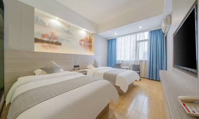 Cenxi Hotel | Yeste Hotel