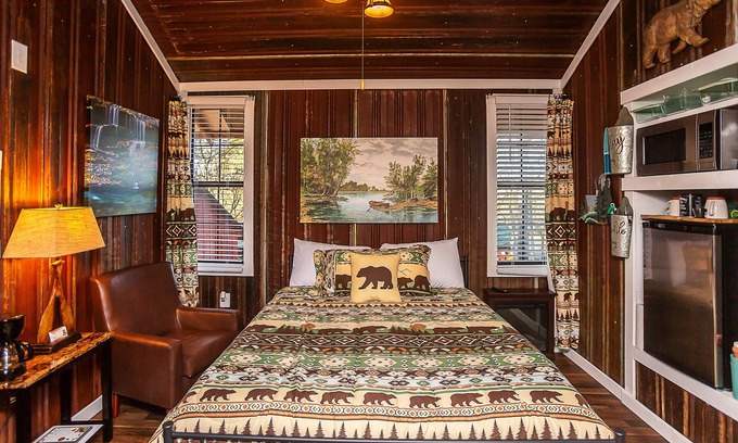 Benton Cabin | Yeti Cabin