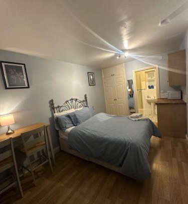Toddington Apartment | Yew Tree House Private Apartment