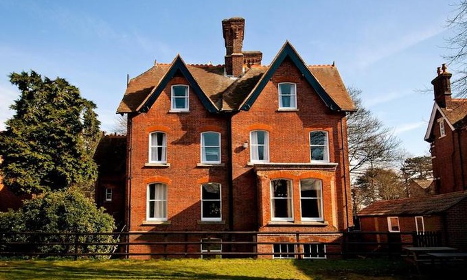 Canterbury Hostel | YHA Canterbury