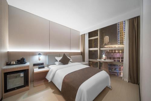 Jeifangbei Central Business District Hotel | Yijia Hotel -Jiefangbei Hongya Cave