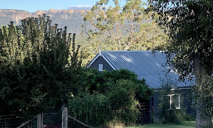 Glen Davis Cottage | Yilawura - A stylish country cottage on 125 acres