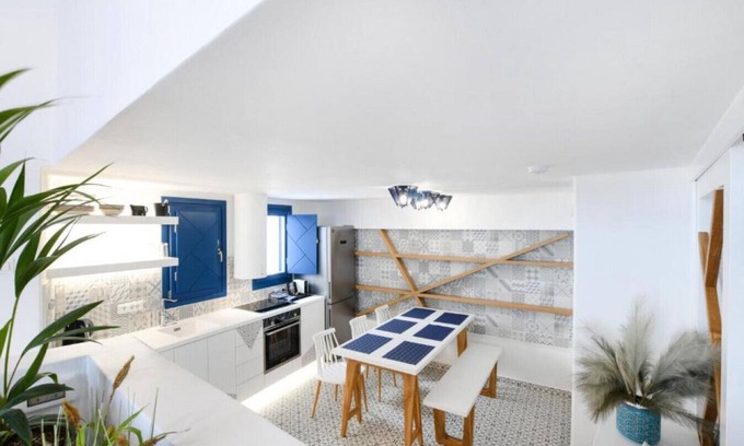 Monolithos House | Yin Villa in Monolithos Beach, next to Fira, close to airport