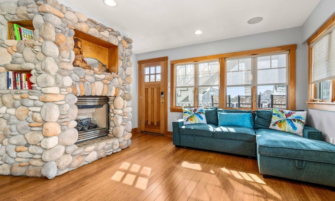 Salisbury Apartment | Yoga Retreat Summary: