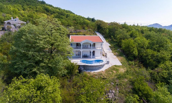 Karuc Villa | Yokana Villa & Pool