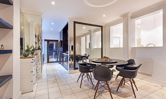 Plumstead Apartment | YOLO Spaces Clifton - Clifton Beachfront Magic Apartment