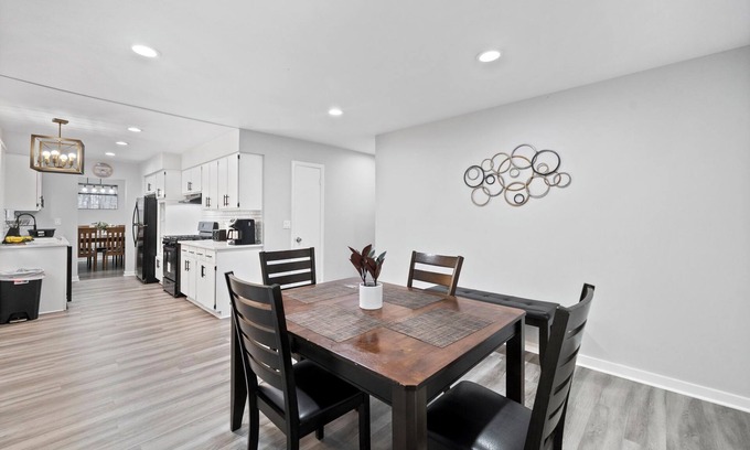 Yorkville House | Yorkville Rental