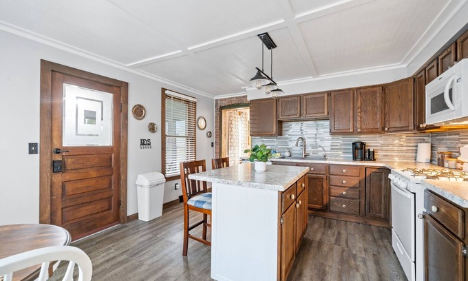 Yorkville House | Yorkville Rental