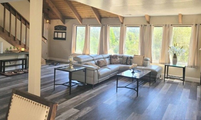 Yosemite Lakes House | Yosemite Cheerful Home With Lake View