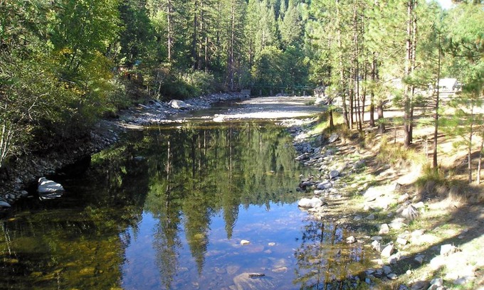 Harden Flat Resort | Yosemite Lakes Wheelchair Accessible Cabin 46