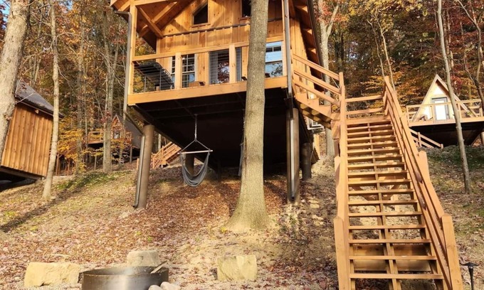 Scio Cabin | Yosemite/Lakeview -Pet Friendly- 4-6 Person Midsize Cabin