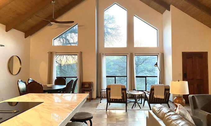 Yosemite Lakes House | YOSEMITE VISITORS WELCOME TO THE MODERN RANCH HOUSE YOSEMITE