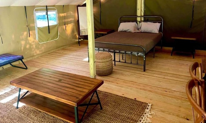 Saluda Cabin | You Found it! Onsite Parking, Pet-Friendly Accommodation, Near Melrose Falls
