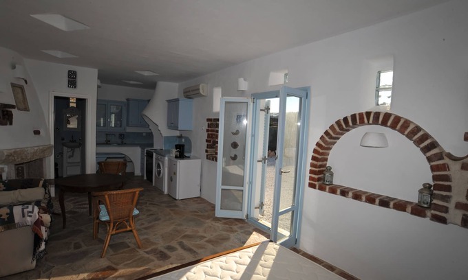 Drios Apartment | You like to experience a very quiet, relaxing and romantic atmosphere? Great.!