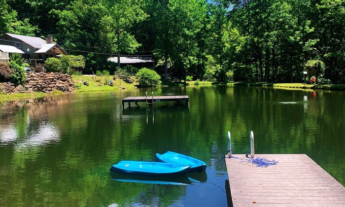 Highlands House | You'll Never Want To Leave.A gem of a location in Highlands