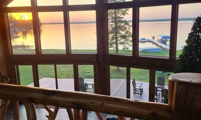 Walker House | You've seen the rest now check out the best! Premier property on Leech lake