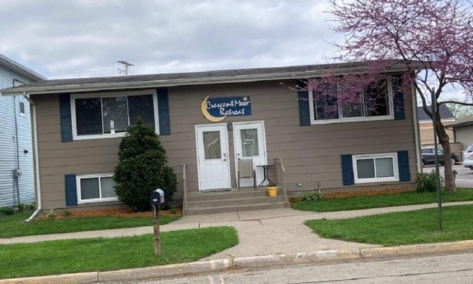 La Crescent House | You Will Love Your Stay At Crescent Moon Retreat