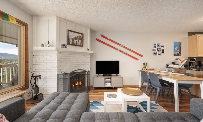 Fraser Condo | Young-Family Friendly Condo in Super Central Location